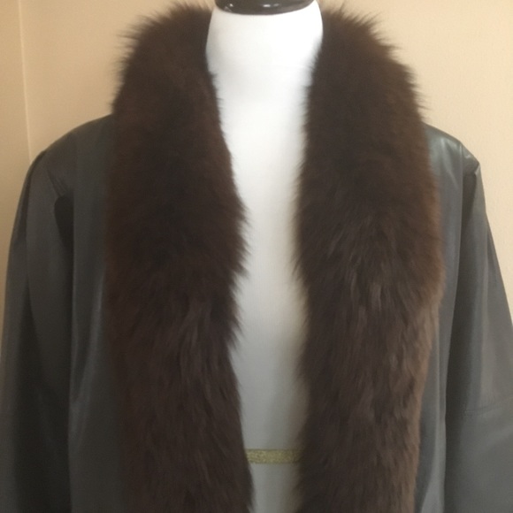 Leather & Genuine Fox Fur 3/4 Car Coat - Picture 5 of 8